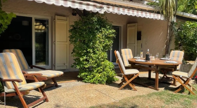 Коттедж с 2 комнатами Garden house Cote d’Azur close to mountain and sea