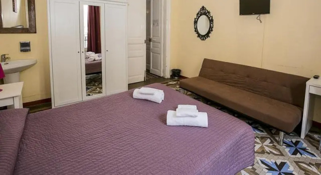 Двухместный номер Standard с балконом Hostal Balmes Centro
