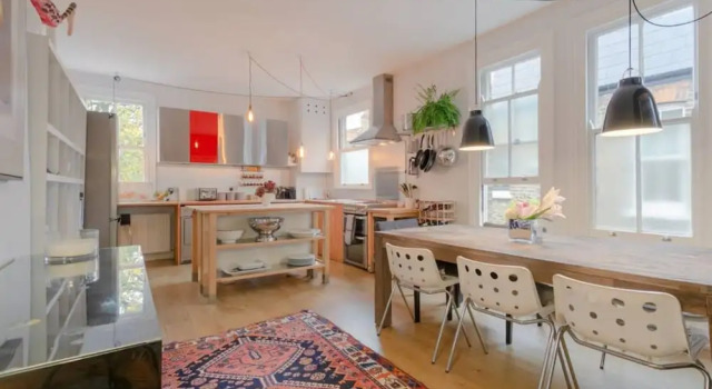 2 Bedroom Home in White City Shepherds Bush, Забронировать Апартаменты/квартира Хаммерсмит и Фулхэм Лондон, рядом с Лондонский парк аттракционов КидЗания