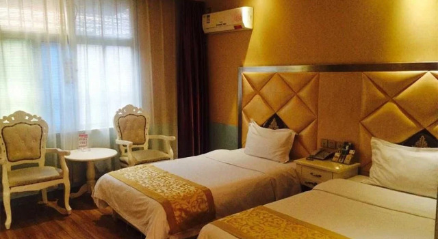 Shiyan Baian SOHO Hotel Tianjin Road Branch, Prenota Hotel Hotel a Hubei con parcheggio, Parcheggio