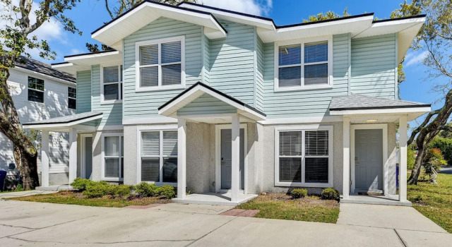 Апартаменты Fernandina Beach Townhome, Steps to Public Beach