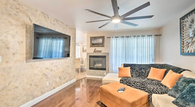 Апартаменты с 2 комнатами с балконом Seasonal Pool & Spa: Las Vegas Pad, 11 Mi to Strip