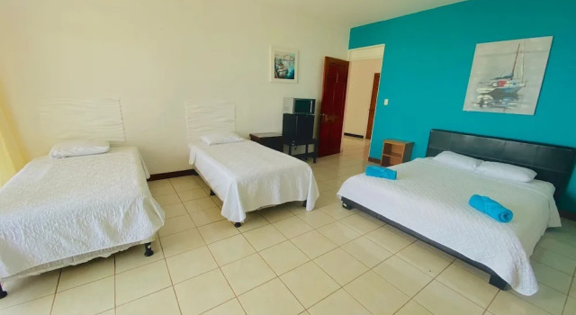 Hotel Las Brisas, Забронировать Отель Отели в центре Пунтаренаса, в центре
