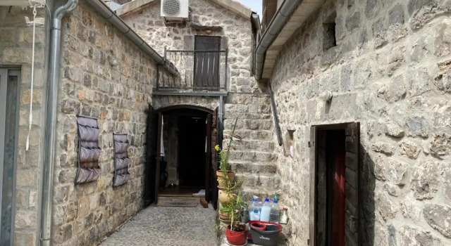 Apartments stone Radovici, Réserver Appartement Radovici Luštica, près de Almara Beach