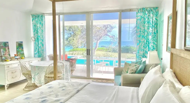 Coastal Haven: Newly Renovated Beachfront Cottage With Pool, Prenota Casa vacanze Hotel a Bahamas Out Islands con parcheggio, Parcheggio