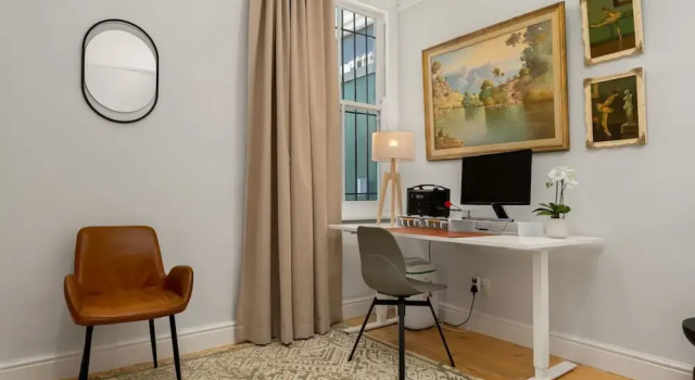 Коттедж Trendy Heritage Home in Woodstock