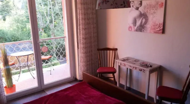 Pension am Faakersee / Haus Schalli, Rezerwuj Hotel Hotele w Karyntia z parkingiem, Parking