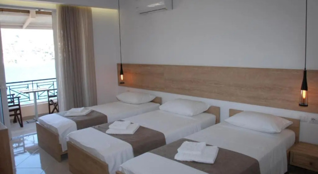 Трёхместный номер Standard с видом на море Hotel Mano