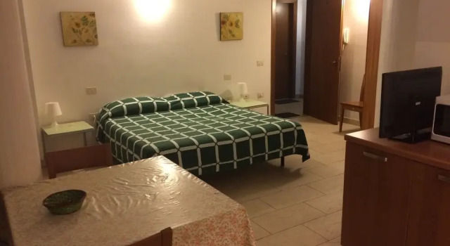 "2 pax Studio, Week Lease, all Utilities Included"