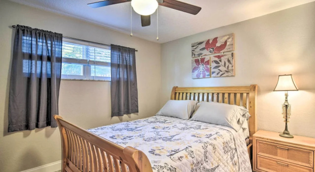 Коттедж Clearwater Home w/ Private Pool & Patio!