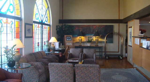 Portside Inn & Suites