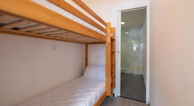 Un appartement coquet au pied des pistes, Rezerwuj Apartament Genos Hautes-Pyrénées