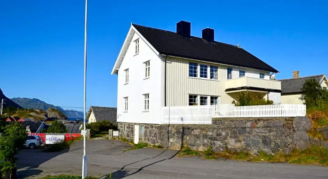 The Manor House in Hamnøy, Book Hotel Hoteller i Nordland med parkering, Parkering