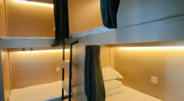 Кровать в общем номере (мужской номер) Qingcheng Hostel Youth Travel