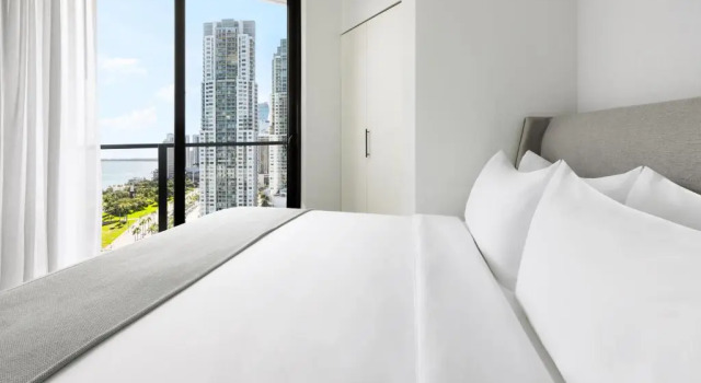 Двухместный люкс c 1 комнатой с видом на залив The Elser Hotel Miami - An All-Suite Hotel