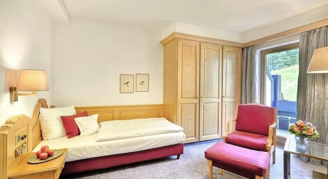 Одноместный номер Standard Hotel Traube Tonbach