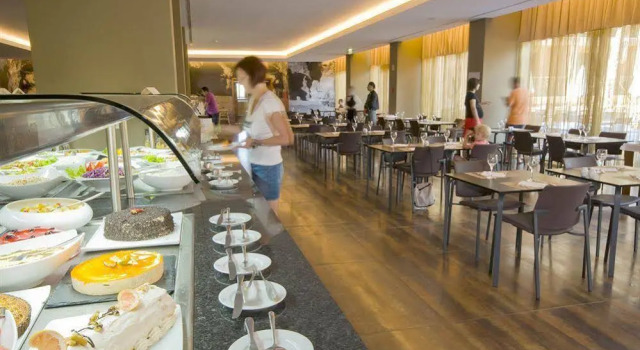 Salgados Grande Hotel, Забронировать Отель Отели и гостиницы Гия, Отель