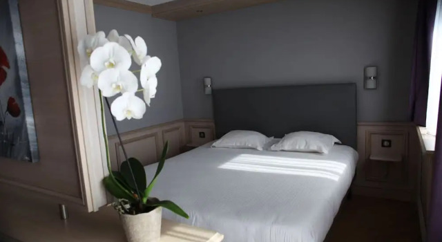 Люкс Luxury с балконом Cottage Logis Hôtel - Restaurant