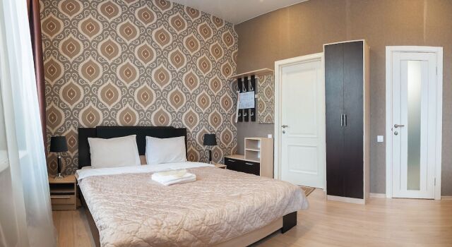 GloryVell Hotel