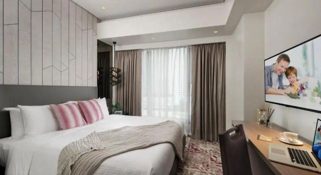 Студия Premier Somerset Central Salcedo Makati