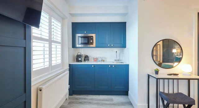 Host Stay The Langley Hotel Apartment 7, Varaa Huoneisto Asunnot kohteessa Merseyside, Huoneisto