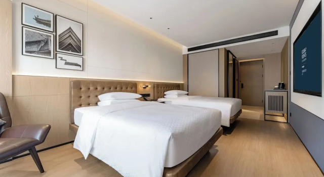 Четырёхместный номер Standard с видом на город Four Points by Sheraton Chongqing