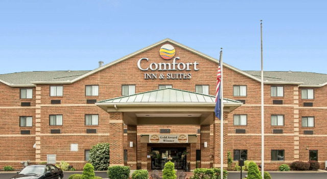 Номер Business Comfort Inn & Suites Lawrenceburg