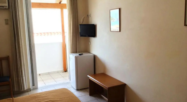 Трёхместный номер Standard Andreolas Beach Hotel