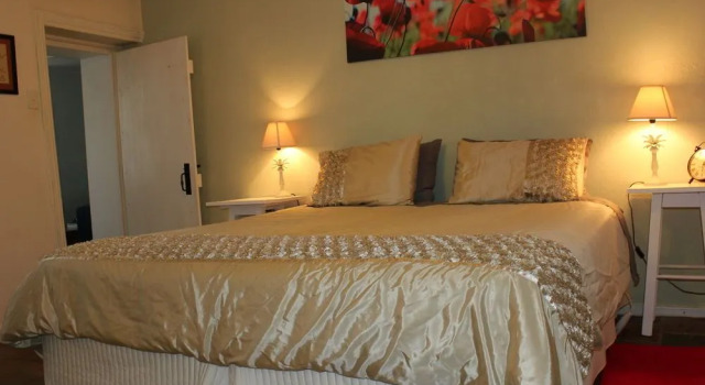 Lavender Blue Country Accommodation, Book Hotel Auburn 