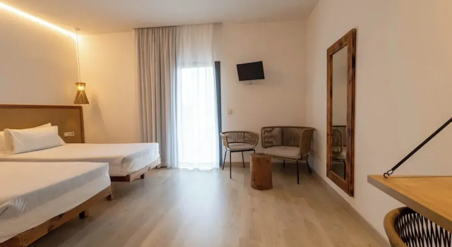 Двухместный номер Superior с балконом и с частичным видом на море Play Hotel Ibiza