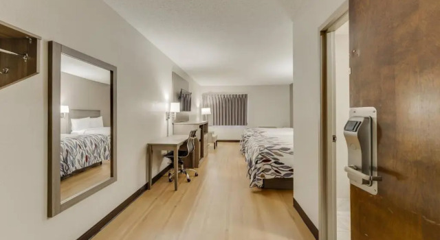 Четырёхместный номер Standard Red Roof Inn & Suites Newport - Middletown, RI