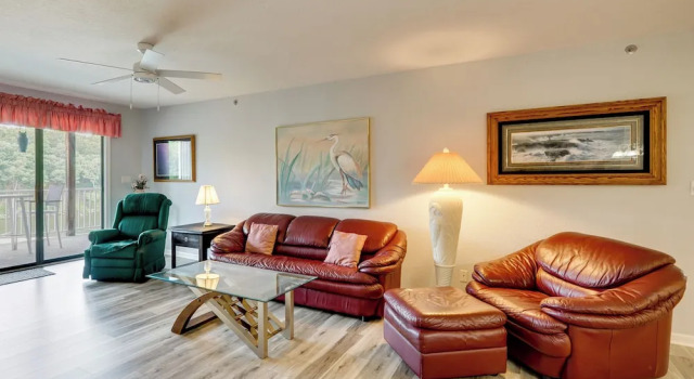 Tranquil Osage Beach Condo w/ Waterfront Decks!