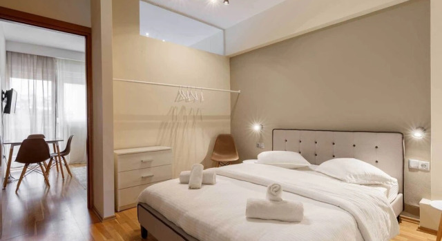 Апартаменты c 1 комнатой с балконом Evel's Home Suites