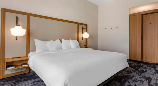 Номер Standard Fairfield by Marriott Inn & Suites Sandusky