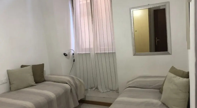 Corniglia sul Taragio, Book Hotel Hoteller i Cinque Terre med parkering, Parkering