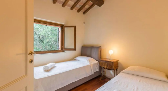 Villa Roberta, Book Villa Hoteller i Serrungarina med parkering, Parkering