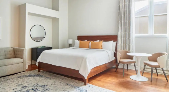 Номер Deluxe The Independent Hotel City Center