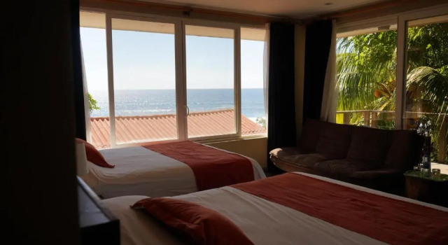 Четырёхместный номер Standard Casa de Mar Hotel And Villas
