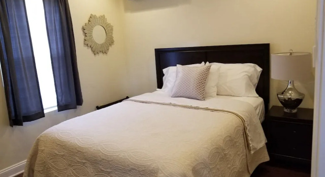 Sunset Cottages and Motel, Book Motel Ligonier Pennsylvania