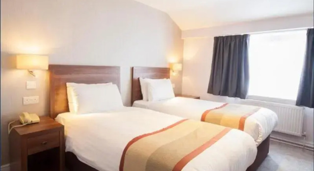 Двухместный номер Comfort с балконом The Holt Hotel
