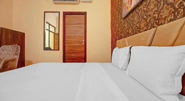 Townhouse 1003 Hotel Sky 9, Book Hotel Ludhiana Punjab