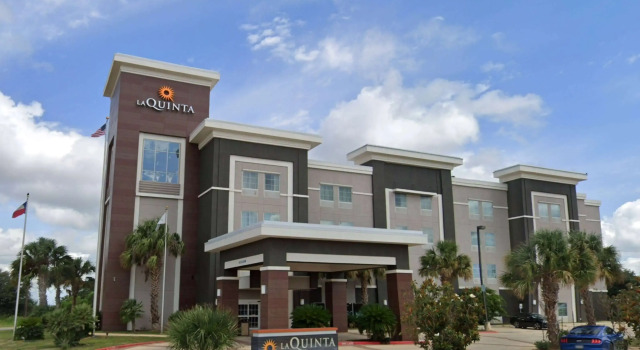 La Quinta Inn & Suites by Wyndham Pearsall
