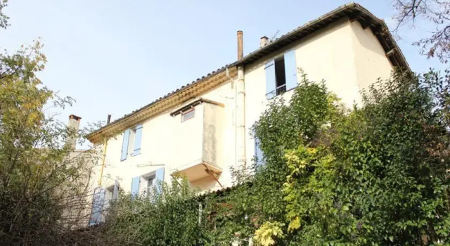 Auberge de Tourves, Забронировать Хостел Турв Green Provence