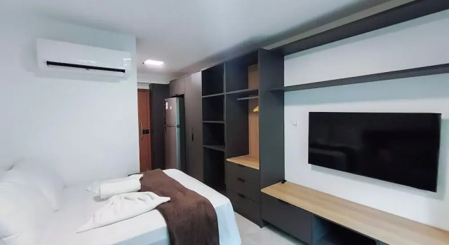 Семейная студия с балконом Max Carneiros Suites by CTA