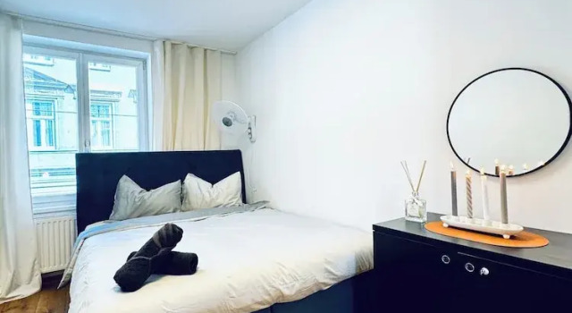 Номер Standard Comfortable Private Rooms in 5BR Apartment Near Kaufpark Alterlaa