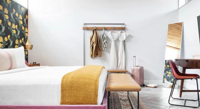 ARRIVE Palm Springs, Забронировать Отель Бизнес-отели Палм-Спрингса, рядом с Loehmanns Plaza Shopping Center, 4* 5*