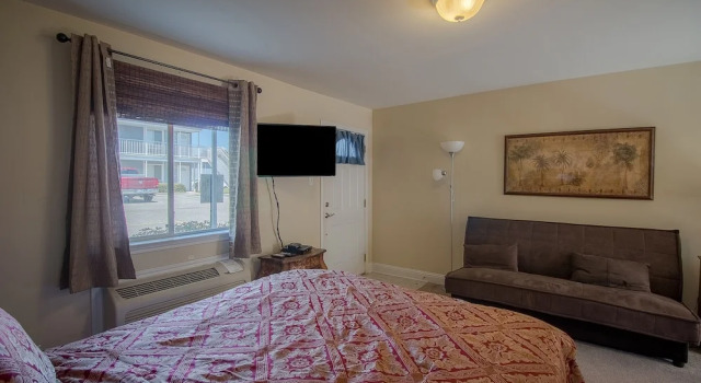 Oak Shores-Oak Shores Studio 39