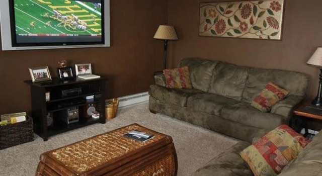 3 Br: Summit 205 C