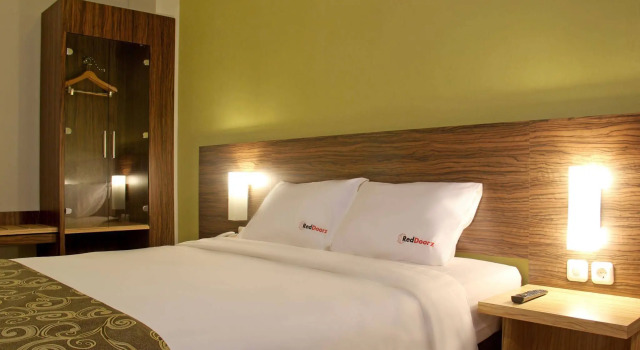RedDoorz near Dreamland Beach Uluwatu