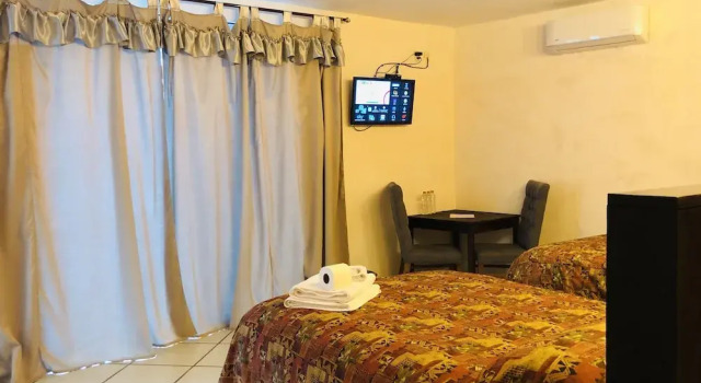 Четырёхместный номер Standard Hotel Camino Surreal Xilitla